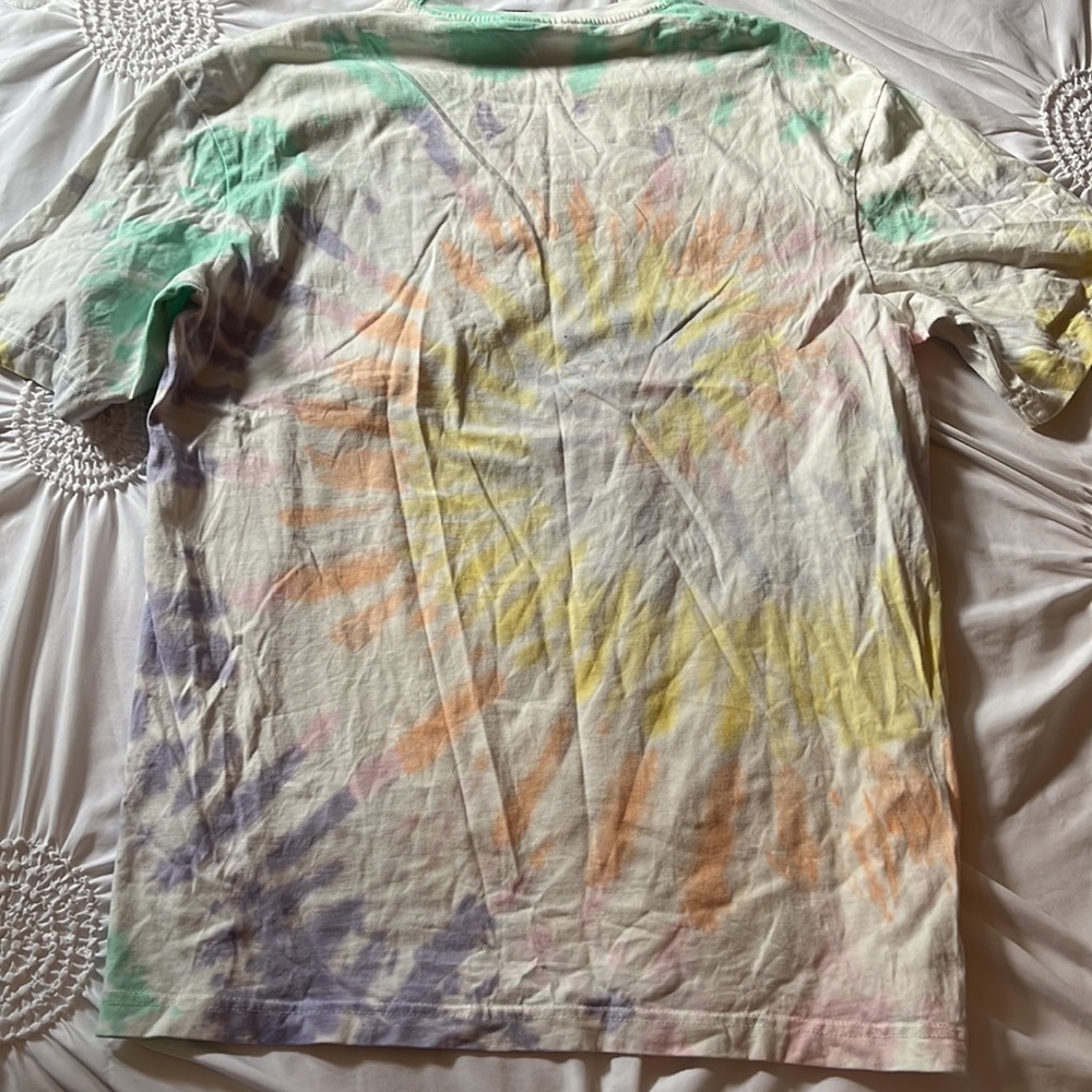 H & M Relaxed Fit Tie Dye Heatwave(s) Tee - Picture 5 of 5